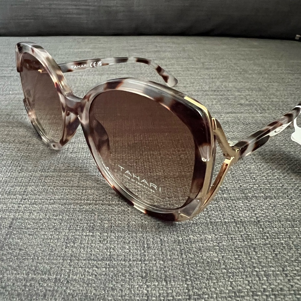 NWT TAHARI SUNGLASSES EYEWEAR ACCESSORY